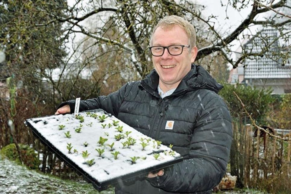 Zurück zu den Wurzeln: Stefan Oberschelp aus Preetz vermittelt grundlegende Gartenbau-Kenntnisse und weckt den Spaß daran, rund ums Jahr selbst gezogenes Gemüse zu ernten.