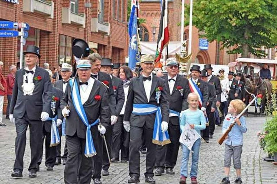 Letztes Gildefest vor der Corona-Pandemie: Umzug durch die Stadt zum Düvelsbrook 2019.