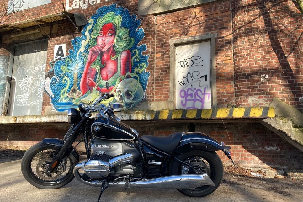 BMW R 18