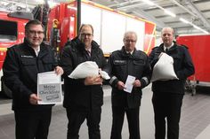 Wehrführer Alexander Wengelewski, Bürgermeister Mirko Spieckermann, Leiter der Polizeidienststelle Axel Seeger und stellvertretender Stadtwehrführer Sebastian Papke (v. lks.).
