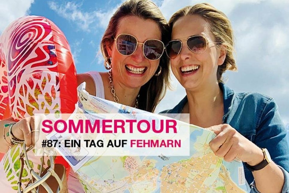 Die reporter-Podcasterinnen Gesche Muchow (lks.) und Kristina Kolbe sind mit ihrem Podcast „Ostsee-Perlen“ in den Sommerferien auf großer Sommertour.