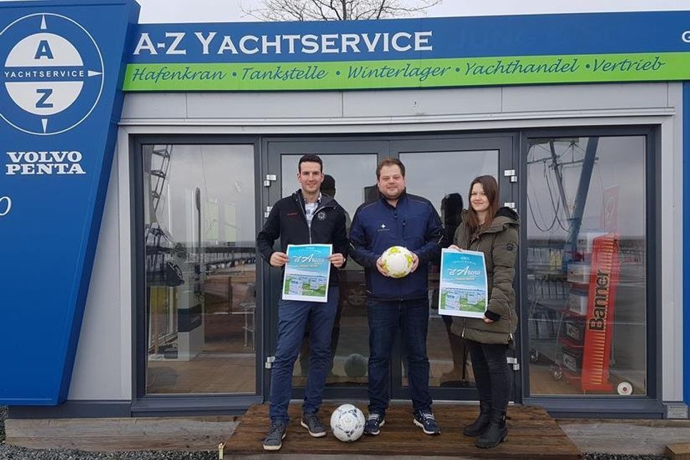 Jan Femerling (TSG), Lucas Tegtmeyer (A-Z Yachtservice) und Nicole Ahrens (TSG) freuen sich auf die Zusammenarbeit.