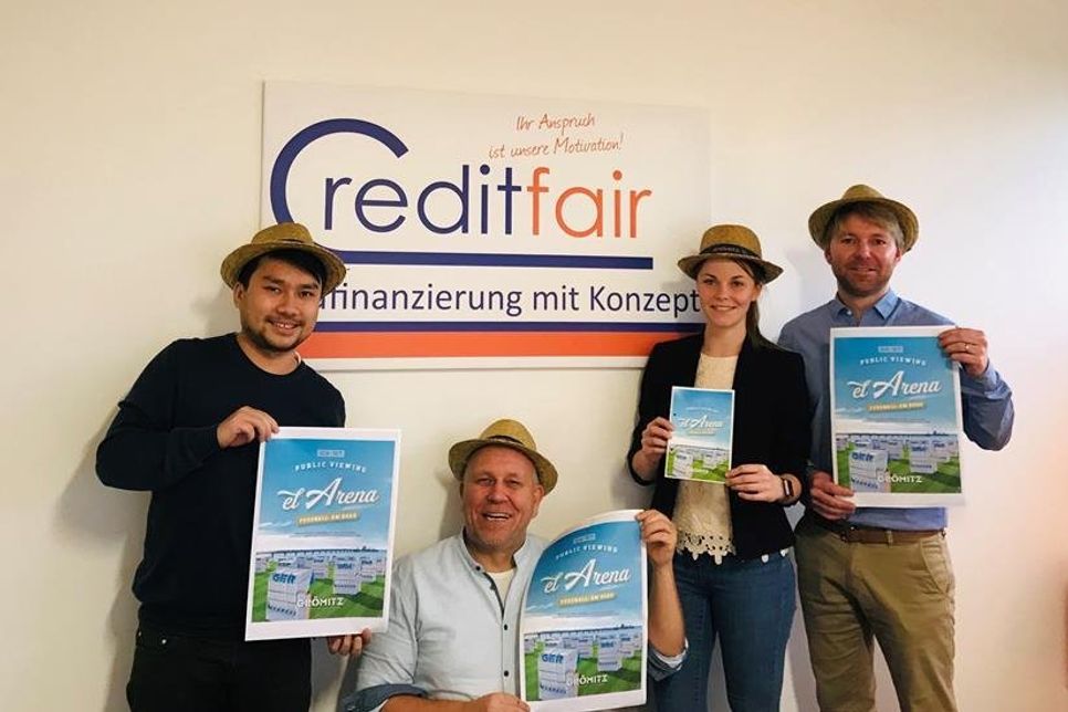 Thuan Nguyen (TSG), Klaus Zilian (Creditfair), Jacqueline Felsmann (TSG) und Benjamin Weidemann (Creditfair) sind bereits in EM-Stimmung.