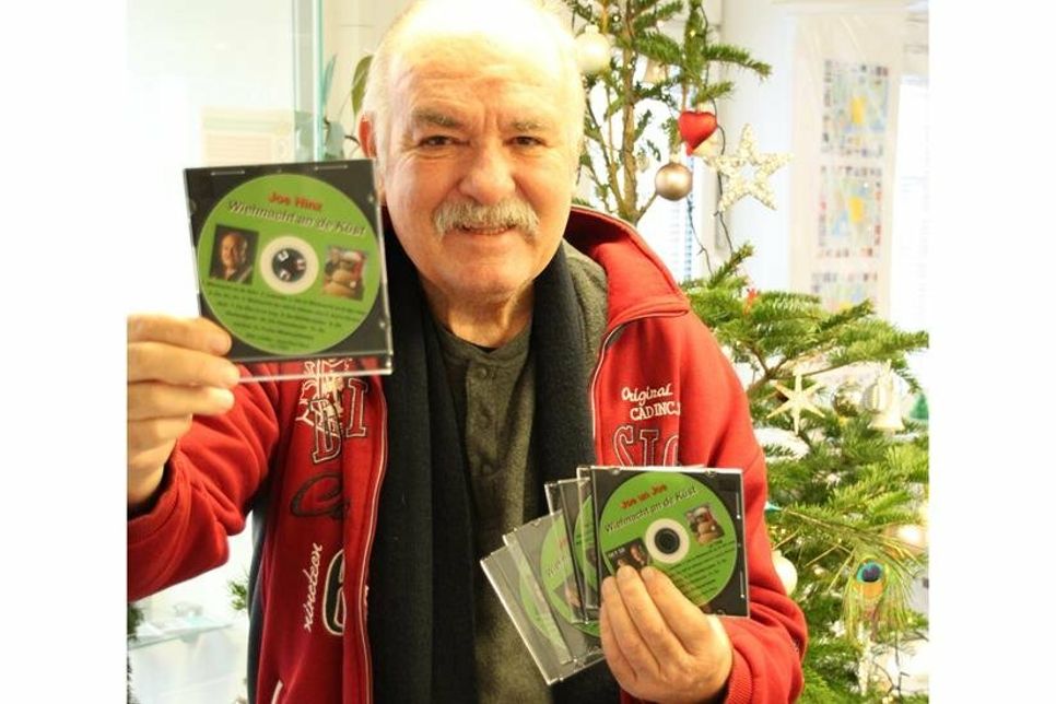 Joachim Hinz hat mit vielen weiteren Musikern die CD „Wiehnacht an de Küst“ aufgenommen.