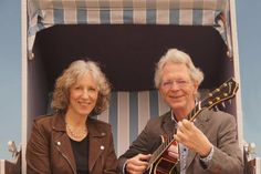 „Seaside Two“ sind Anette Lübke (Gesang und Saxophon) und Sebastian Strack (Gitarre).