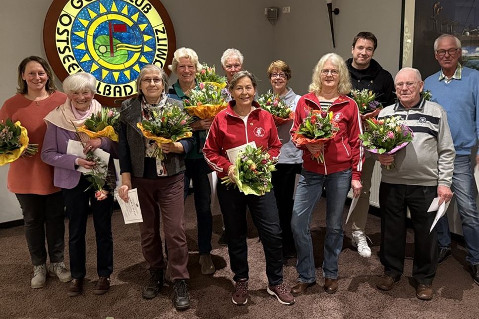 Seit 20 bis zu 70 Jahren mit dem TSV Grömitz verbunden: die geehrten Mitglieder.