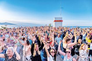Zweimal „Tanzen am Meer“ mit DJ René im August