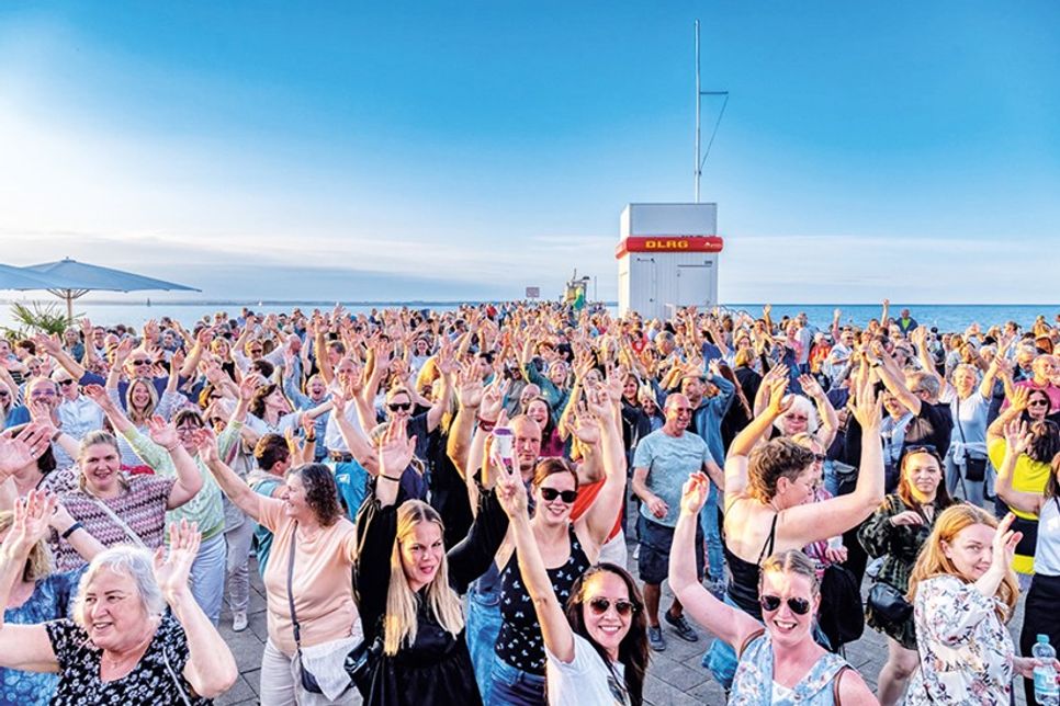 Zweimal „Tanzen am Meer“ mit DJ René im August