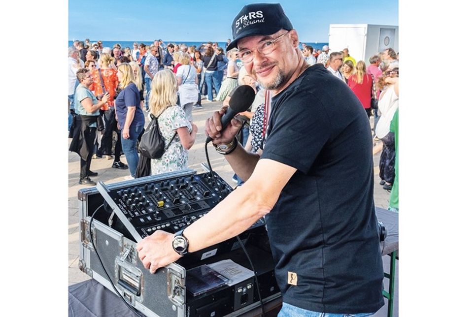 Zweimal „Tanzen am Meer“ mit DJ René im August
