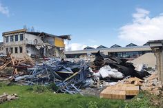 In den vergangenen Tagen und Wochen wurde die alte Ostsee-Grundschule abgerissen.