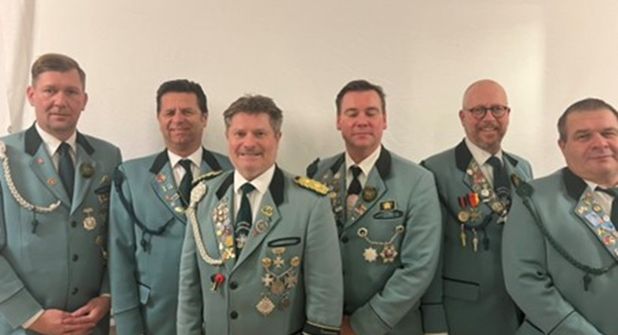 Der neue Vorstand: Obmann für Koordination Jan Nadziczny, Schriftführer Sebastian Wenzel, erster Ältermann Detlef Scheel, stellvertretender Älterman Nils Hilbert, Obmann für Gildewesen und Mitglieder Dorian Sommer, Grundstücksverwalter Markus Harnack (v. lks.).