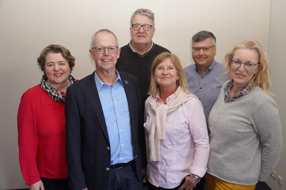 Der Vorstand vom Golfclub Brodauer Mühle: Jugendwartin Steffi Buhtz, 1. Vorsitzender Ronald Bracker, Schriftführer Dr. Peter Carstens, 2. Vorsitzende Dr. Beatrice Maxrath, Spielführer Thomas Kühne und Schatzmeisterin Heike Wiesing-Weißbarth (v. lks.).