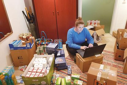 Lisa Hönkhaus hat die Hilfsaktion ins Leben gerufen und bittet  um weitere Unterstützung auf.