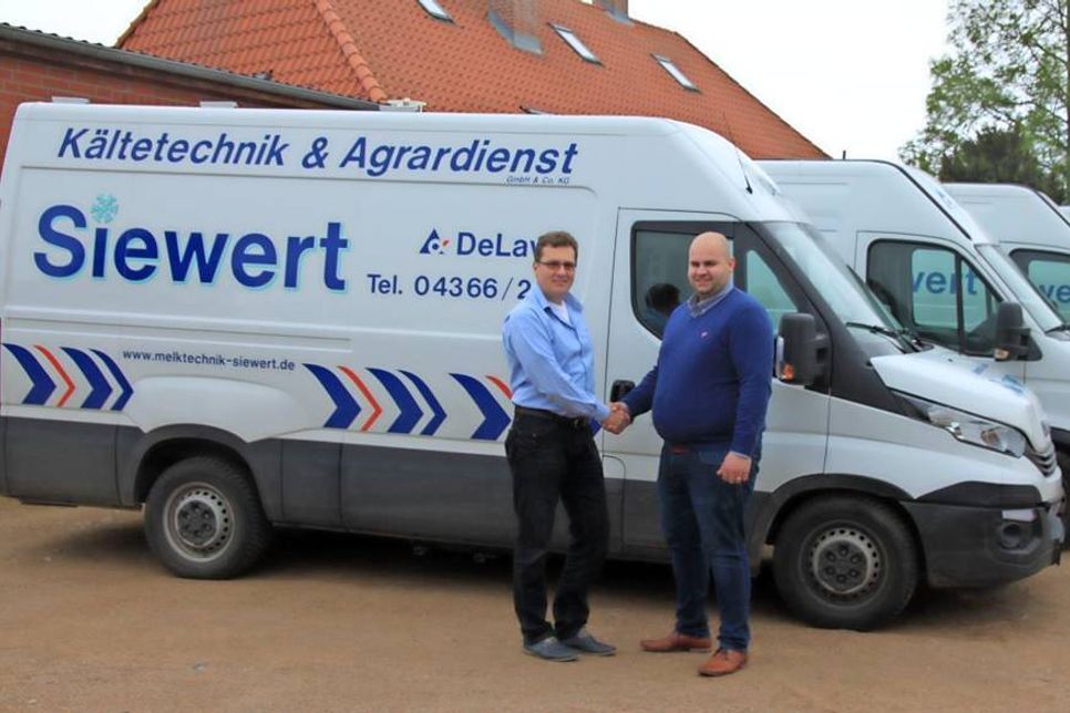 Niels Siewert mit seinem Juniorpartner und zukünftigen Nachfolger Benjamin Laicher (v. lks.).