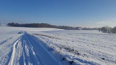 Schnee, Horizont, Himmel - so klar und schön wie auf diesem Foto kann unser Norden auch sein. Aufgenommen hat es Jens Petersen in Brodau.