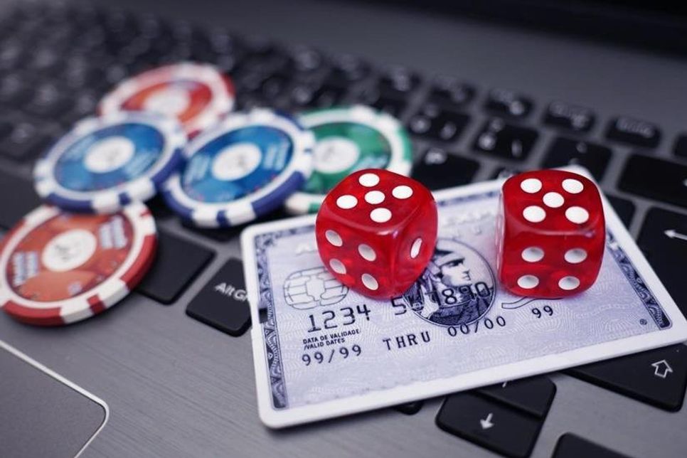 Online Spielen und Geld gewinnen: Mit Bonus macht es doppelt Spaß. (pixabay.com © besteonlinecasinos CC0 Creative Commons)
