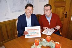 Vor den Weihnachtsfeiertagen informierten Ratekaus Bürgermeister Thomas Keller (l.) und Kämmerer Hans-Jürgen Krause über den Jahresabschluss 2017 und informierten über Haushaltsangelegenheiten der Gemeinde. (Foto: Stefan Setje-Eilers)