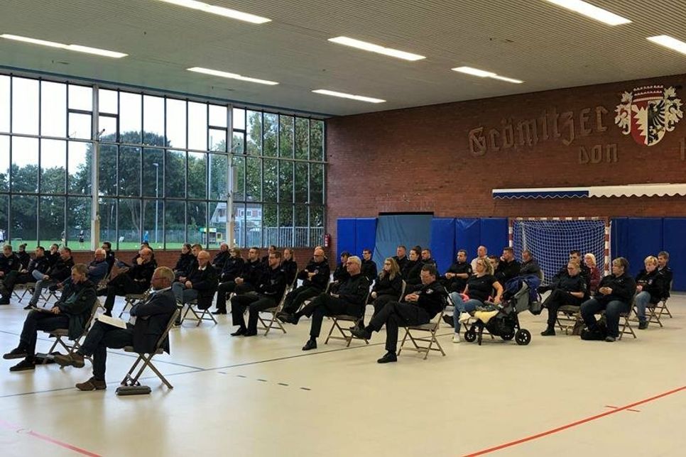 Gespannt warteten die Kameradinnen und Kameraden auf eine neue Entscheidung der Gemeindevertreter.