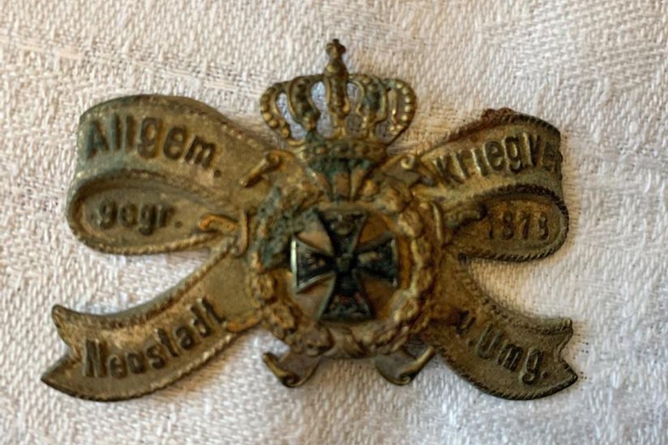 Dieter Markmanns Fund. Eine Anstecknadel des „Allgemeine Kriegerverein von 1878“.
