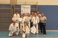 Die erfolgreichen Schüler aus dem Nippon Dojo Grömitz mit ihren Trainern.
