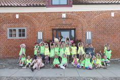Die Kindergartenkinder verabschieden sich in eine wohlverdiente Ferienzeit.