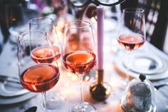 Wein wird aus verschiedenen Rebsorten hergestellt. Jede von ihnen hat ihren ganz eigenen Geschmack und Charakter.