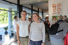Janina Kononov (lks.) und Iris Kronberg vom Tourismus-Service.