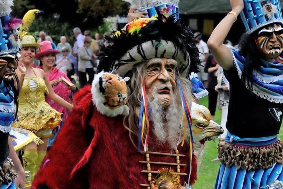 „Compañía de Danza Acuarela Boliviana“ aus Tarija in Bolivien.