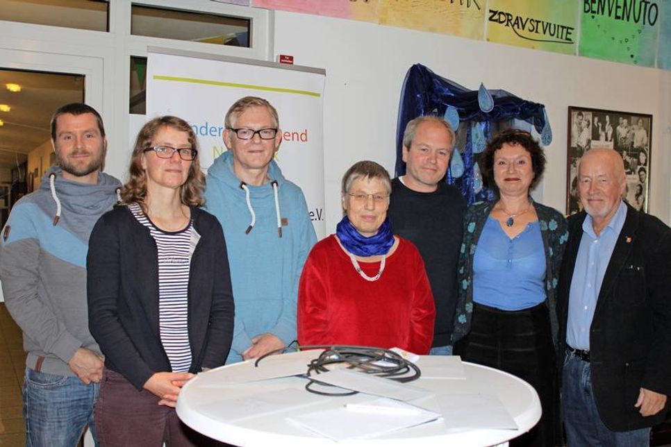 Danny Seidel, Sabine Stryga, Karl-Heinz Schumacher, Kirsten Friedrich, Mano Salokat, Beatrix Spiegel und Sönke Sela (v. lks.).