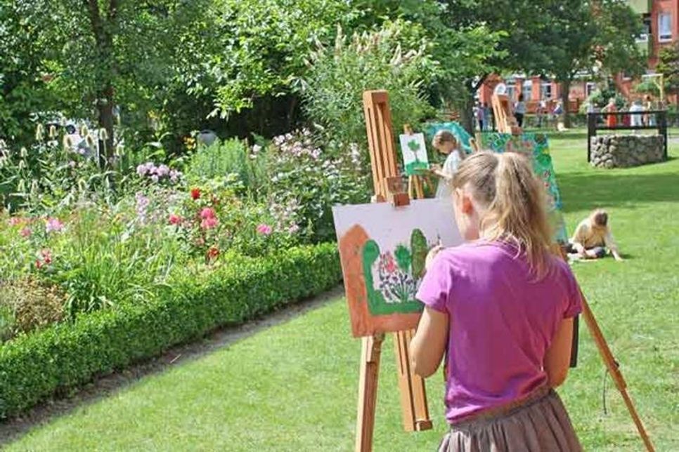 Am Probstei Museum gehen kleine Nachwuchskünstler am 7. Juli spielerisch auf Motivsuche