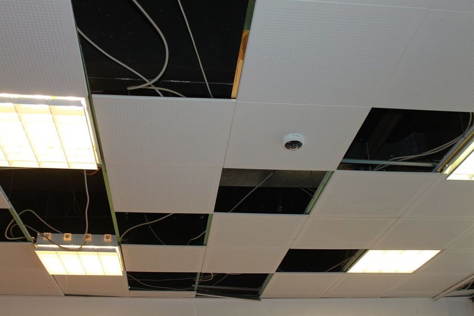Großer Sachschaden auch im Vorraum an der Decke.