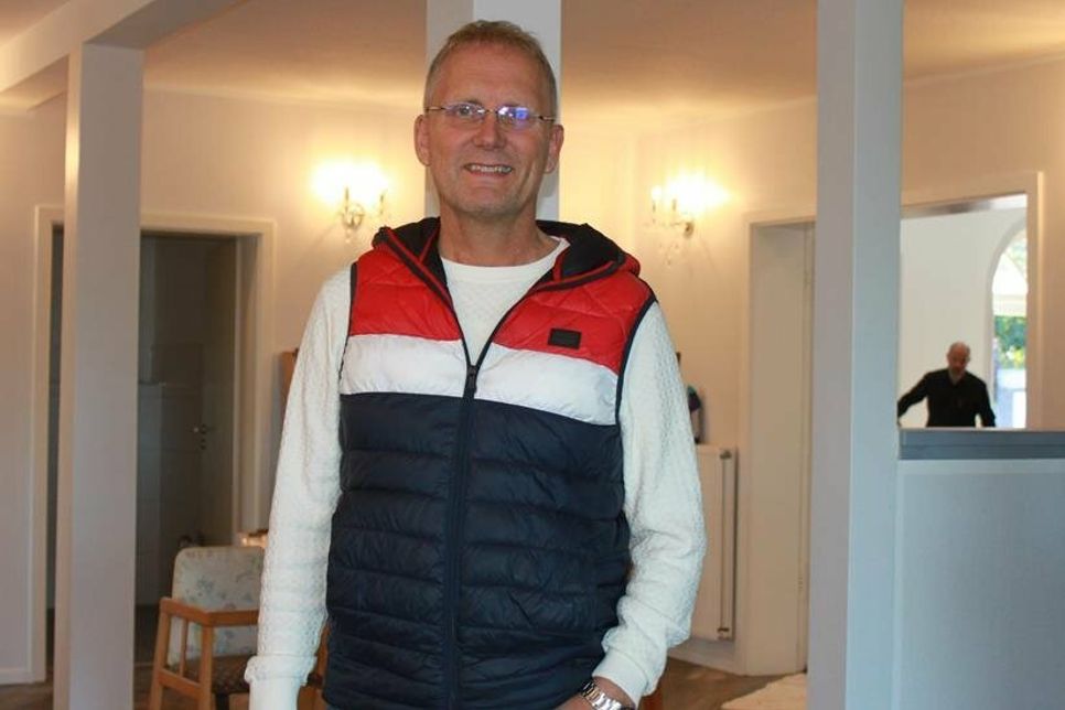 Detlev Lunau hat viel Herzblut in das alte Landhaus investiert - nun erstrahlt es in neuem Glanz.