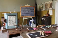 Historisches Klassenzimmer: Im vollständig eingerichtete historische Klassenzimmer im Dorf- und Schulmuseum tauchen Jung und Alt regelmäßig ein in die Zeit des späten 19. Jahrhunderts auf dem Lande.