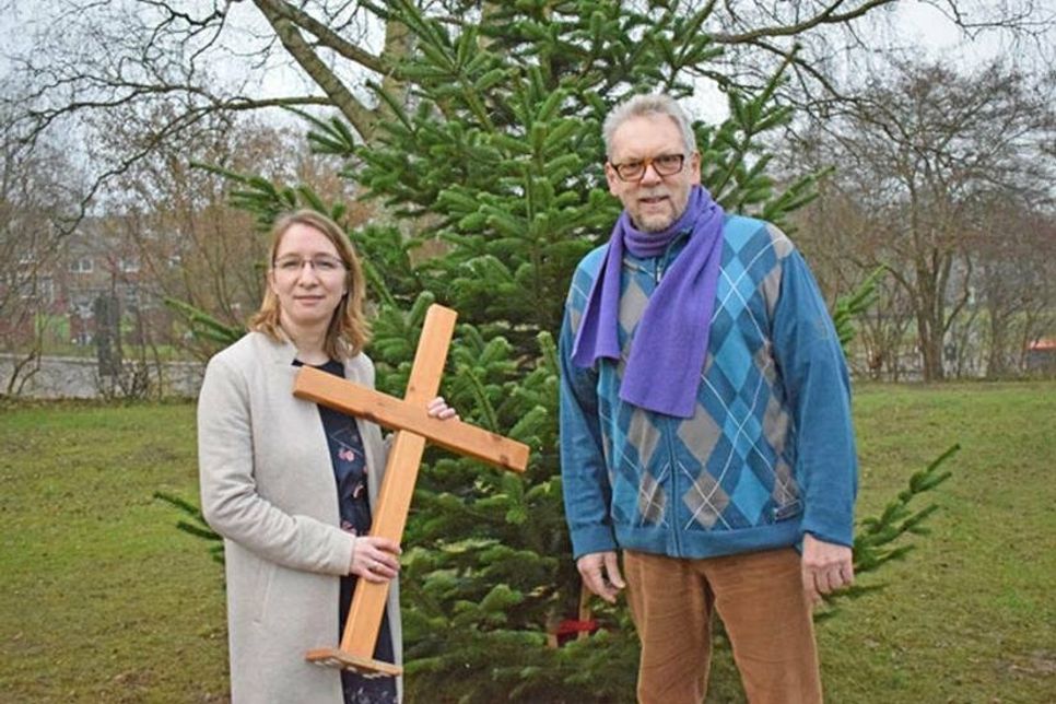 Pastorin Yasmin Glatthor und Gernot Weimar werden auch in diesem Jahr die Weihnachtsbotschaft per Lastwagen überbringen, als Ergänzung zu den angebotenen Gottesdiensten in den Kirchen