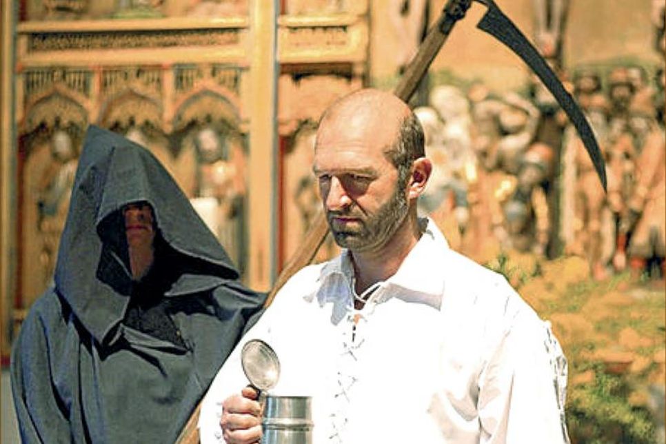 Die Gruber Laienspielgruppe bringt die Nachdichtung von „De Düdesche Schlömer“ in der St. Jürgen Kirche Grube zur Aufführung.