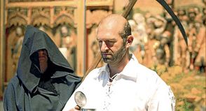 Die Gruber Laienspielgruppe bringt die Nachdichtung von „De Düdesche Schlömer“ in der St. Jürgen Kirche Grube zur Aufführung.