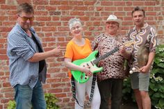 Gesine Thermann, Gerrit Gätjens, Olli Specht und Holger Schönfeld sind „Mango“.