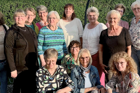 14 engagierte Gründungsmitgliederinnen