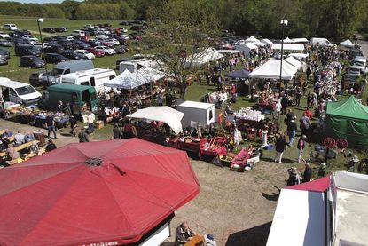 Über 150 Aussteller aus ganz Deutschland präsentieren ihre besonderen Fundstücke.