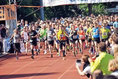 Beim 5-Kilometer-Lauf gehen immer auch zahlreiche Kinder und Jugendliche mit an den Start.