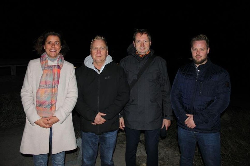 Bürgermeisterin Nicole Kohlert, Touristikleiter Thorsten Brandt, Architekt Ludger Hüttenmüller und Alexander Riemann von Arled Solutions (v. lks.).