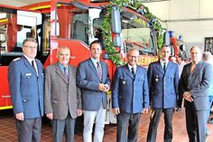 Kreisbrandmeister Ralf Thomsen, Grömitz´ Bürgervorsteher Jochen Sachau und Bürgermeister Mark Burmeister, Cismars Ortswehrführer Matthias Dammer und sein Stellvertreter Sven Newill sowie der stellvertretende Landrat Timo Gaarz (v. lks.).