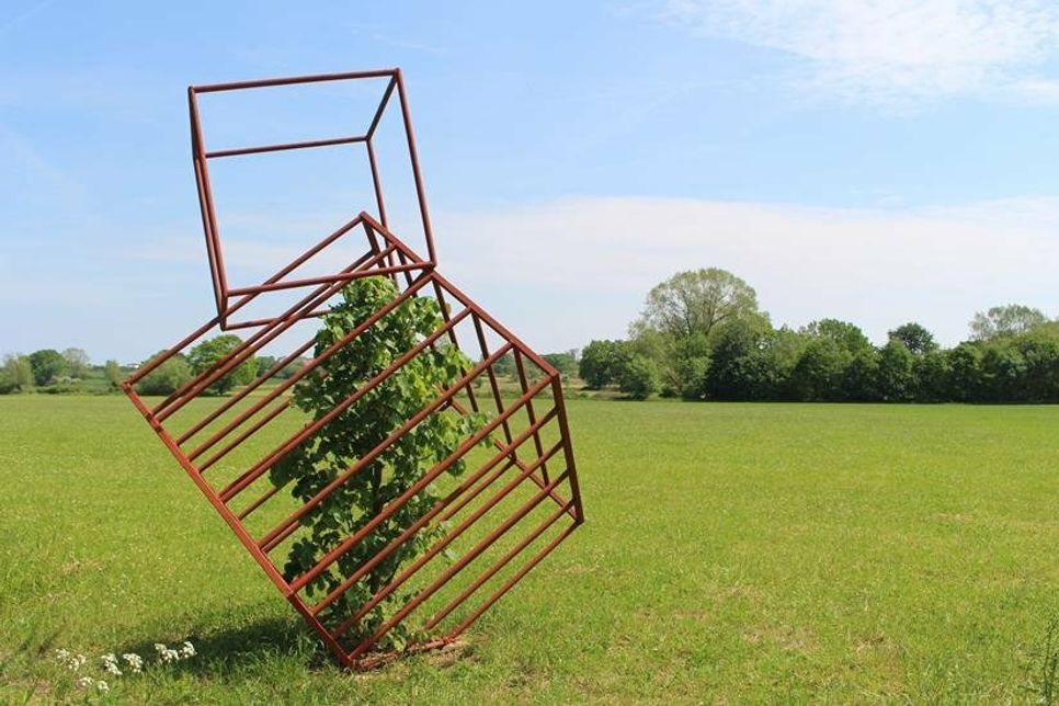 Baum-Mensch-Baum in Bokhorst Kellenhusen. (Foto Claudia-Reshoeft)