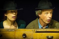 „Daumesdick“ ist ein Theaterstück mit Musik für Kinder ab 5 Jahren.