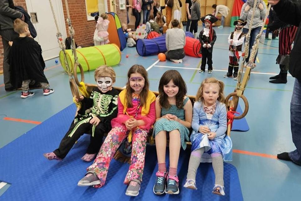 Viele bunt verkleidete Kinder waren der Einladung des TSV Neustadt zum Kinderfasching gefolgt.
