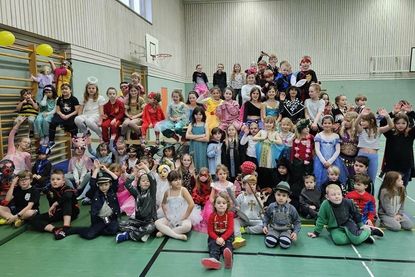 Viele bunt verkleidete Kinder waren der Einladung des TSV Neustadt zum Kinderfasching gefolgt.