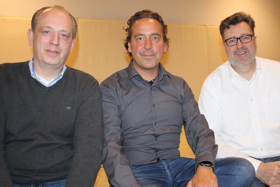 1. Vorsitzender Andreas Werner (Mitte) mit seinem neuen Stellvertreter Dirk Tennstedt (re.). Ausgeschieden aus dem Vorstand ist Thomas Rocksien (lks.).