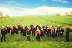 Grube. Am Samstag, dem 18. Mai gastiert um 19.30 Uhr die Voice Company Eutin in der St. Jürgen Kirche in Grube. Unter dem Titel „Gospel rocks“ stehen traditionelle Gospels, moderne Spirituals und afrikanische Lieder auf dem Programm. Unter der Leitung von Christoph Biel nimmt der bunt gemischte Gospelchor mit 45 Sängern die Zuhörer mit auf eine gefühlvolle und schwungvolle Reise durch die Welt der Gospelmusik. Der Eintritt ist frei. Der Chor freut sich über eine Spende für die Chorarbeit. (red)