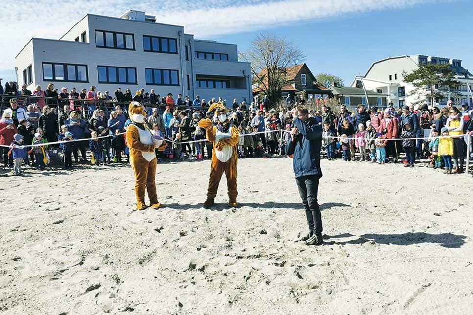 Aufgrund der Bauarbeiten für die neue Seebrücke in Timmendorfer Strand, fand das Ostereierbuddeln bereits im vergangenen Jahr an der Niendorfer Seebrücke statt.