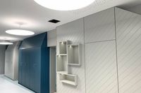 Holz, Licht, blau, weiß – das Strandthema zieht sich durch die gesamte Gestaltung.